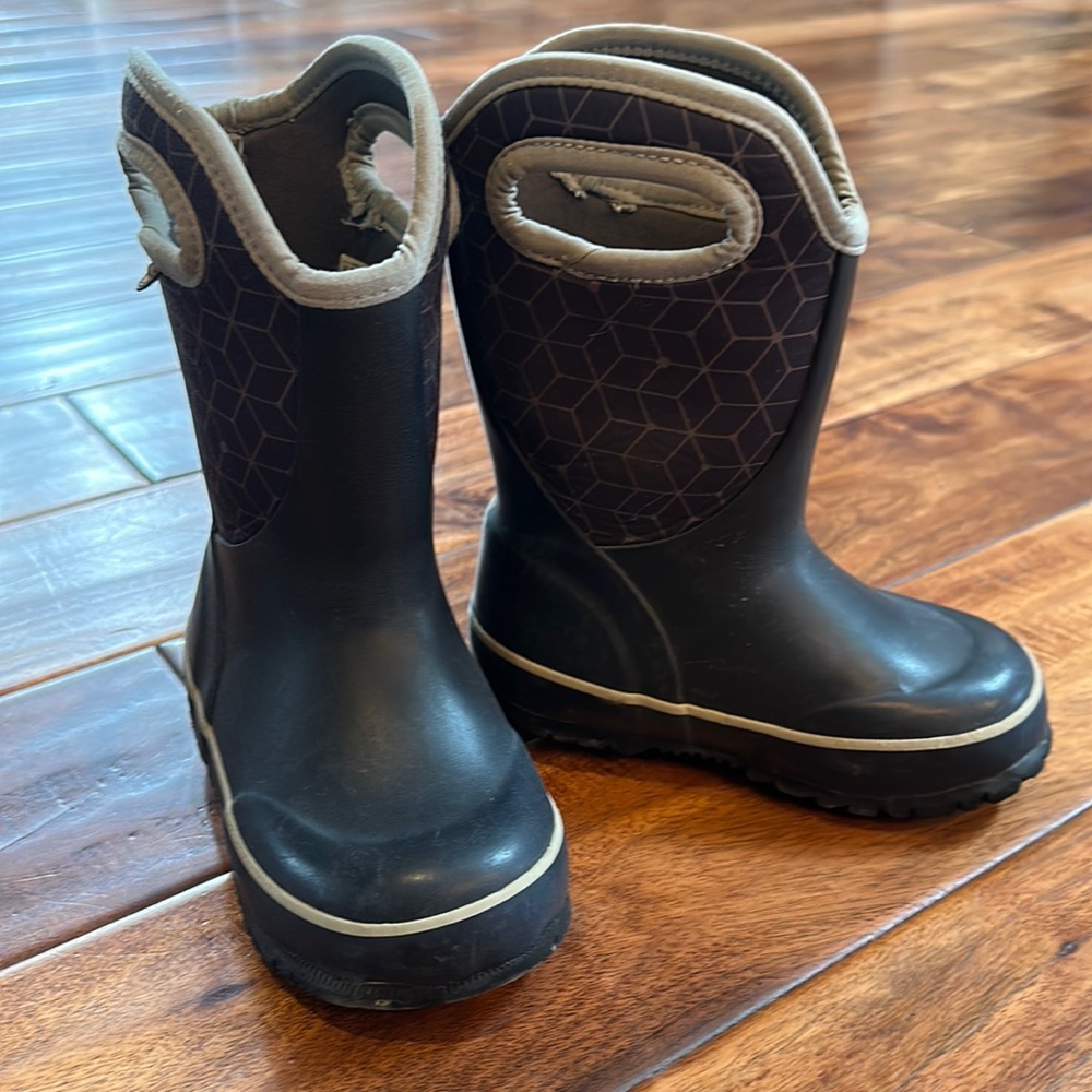 BOGS Slushie Web Geo - Kid size 8